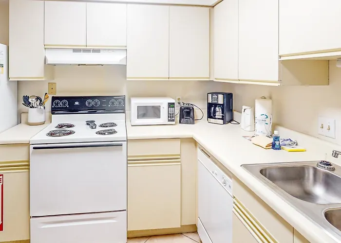 The Cove B201 Apartment *