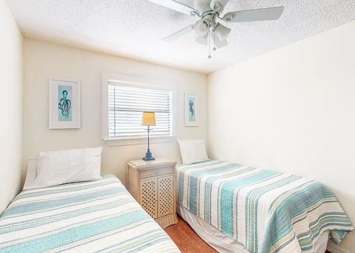 Apartment The Cove B201